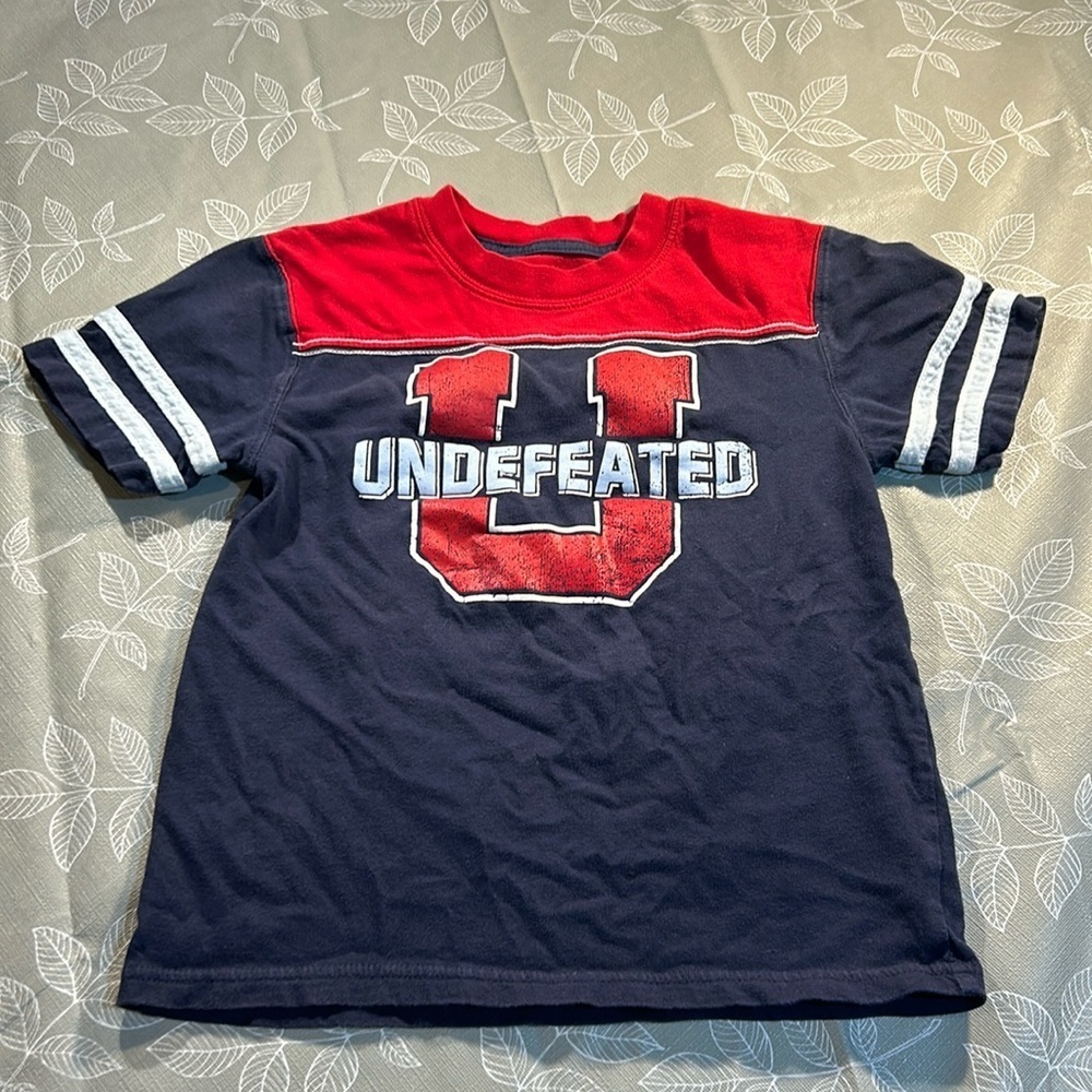 Osh Kosh Kids T-Shirt.